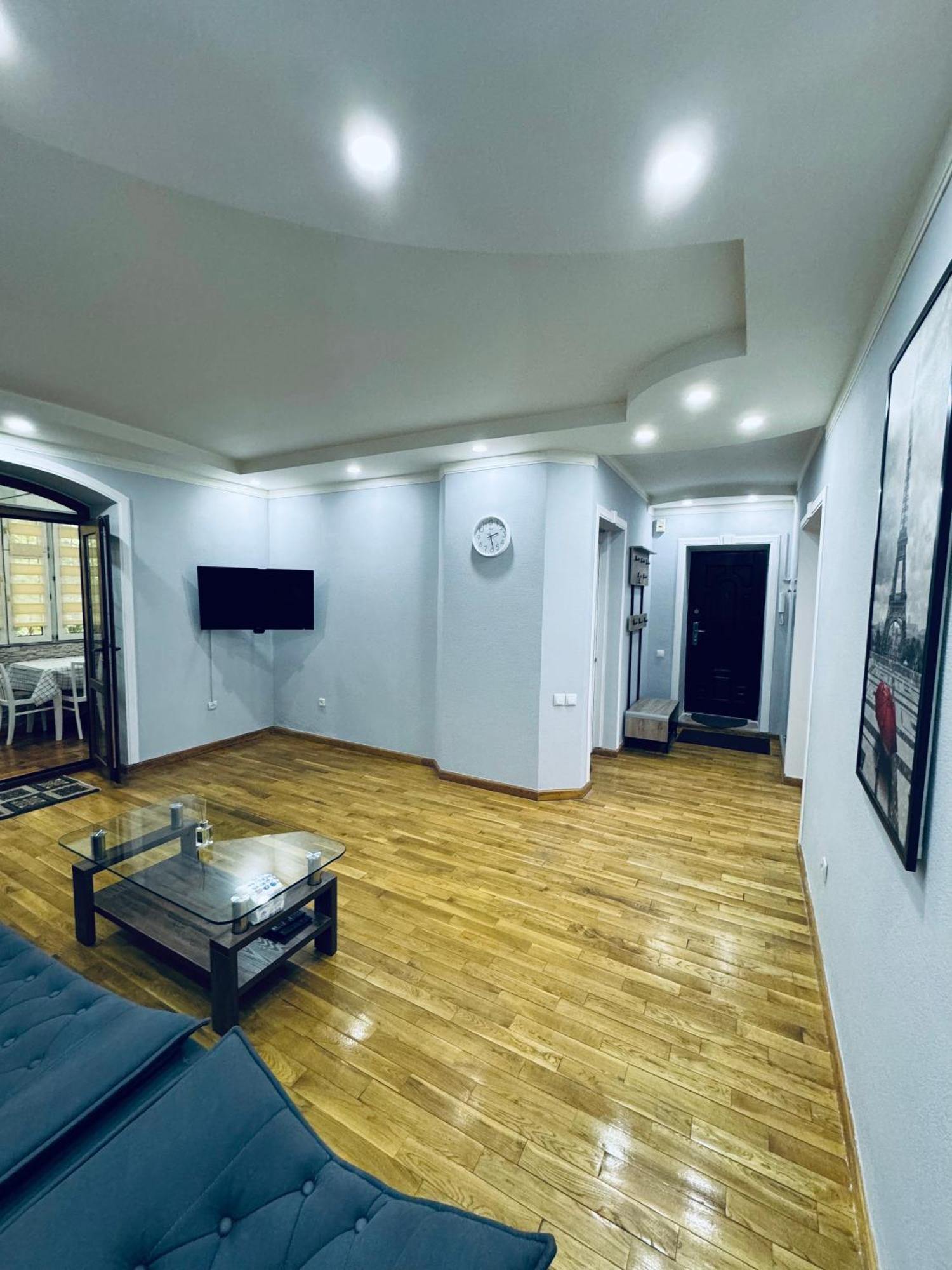 Classic Family Apart In The Center With 4 Rooms Tashkent Exterior photo